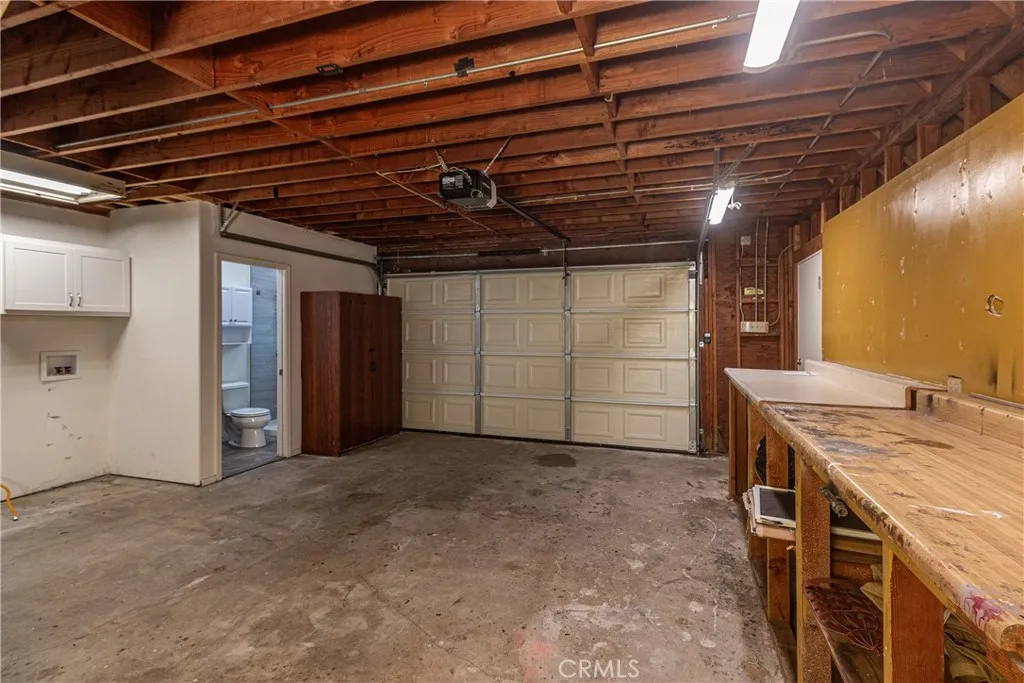 211 S Keystone, Burbank, California 91506 home-pic-39