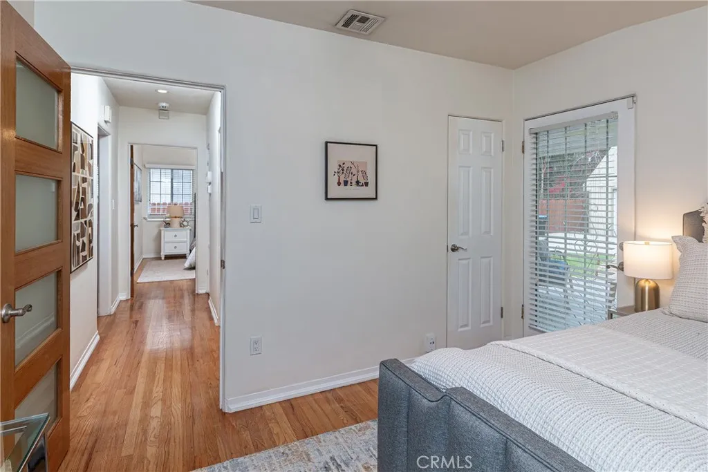 211 S Keystone, Burbank, California 91506 home-pic-27
