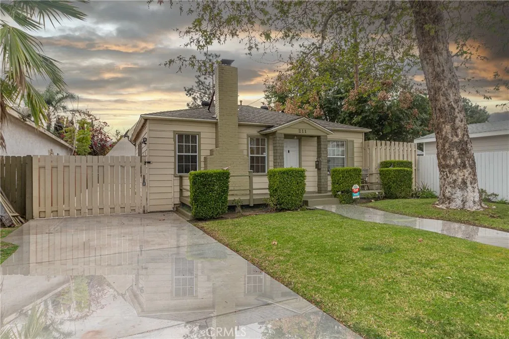211 S Keystone, Burbank, California 91506 home-pic-1