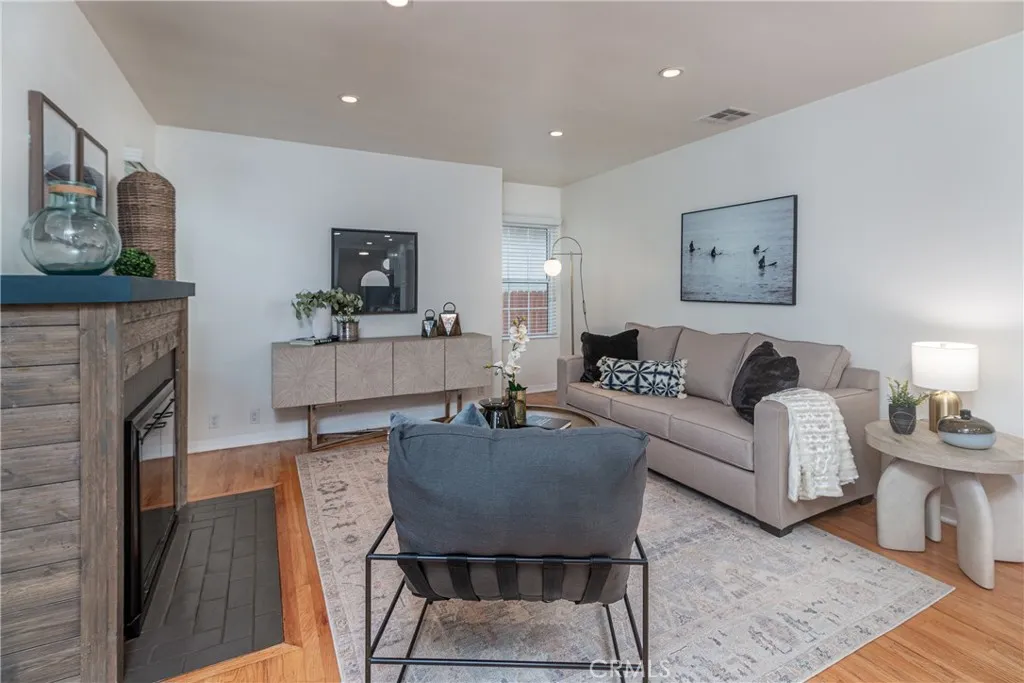 211 S Keystone, Burbank, California 91506 home-pic-4