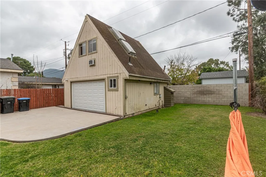 211 S Keystone, Burbank, California 91506 home-pic-33