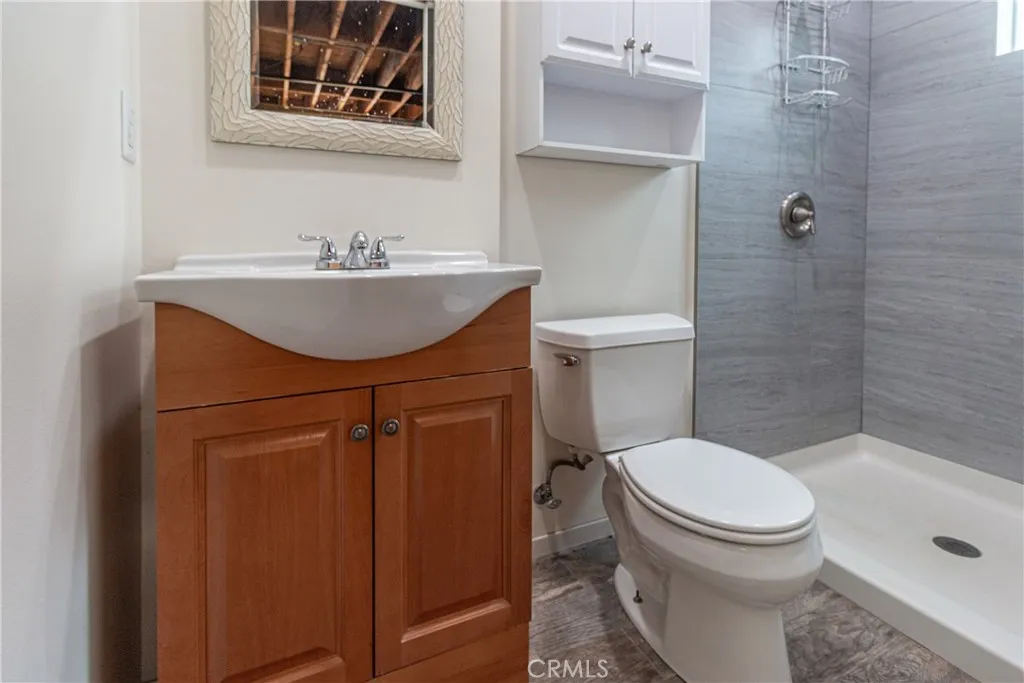211 S Keystone, Burbank, California 91506 home-pic-40