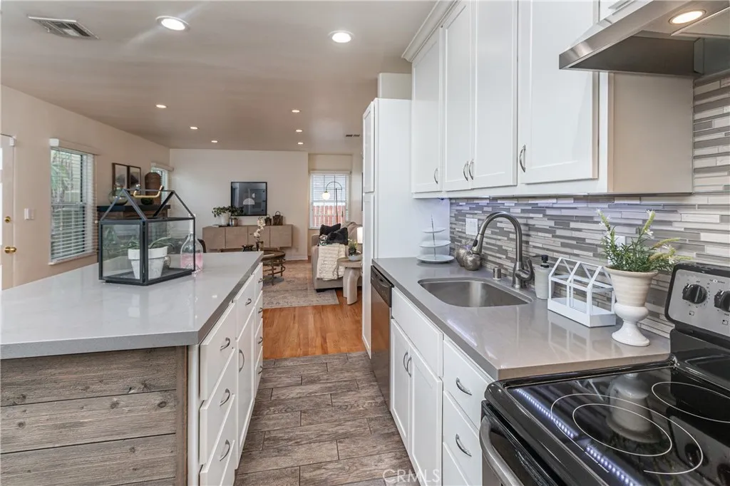 211 S Keystone, Burbank, California 91506 home-pic-15