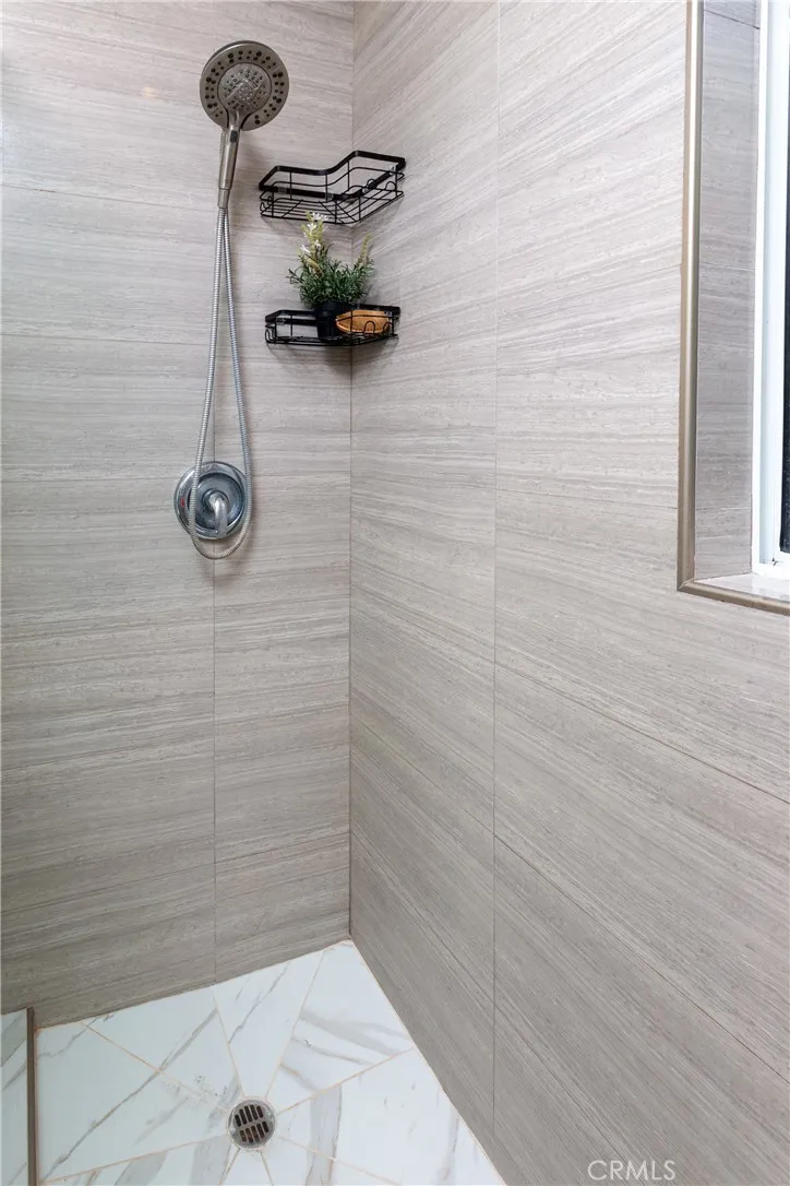 211 S Keystone, Burbank, California 91506 home-pic-24