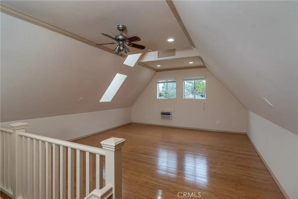 211 S Keystone, Burbank, California 91506 home-pic-43