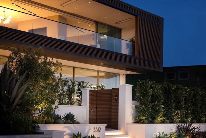 3512 Ocean Boulevard, Corona Del Mar, California 92625