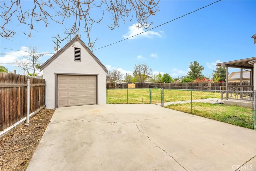 247 N Wateka, San Jacinto, California 92583 home-pic-27