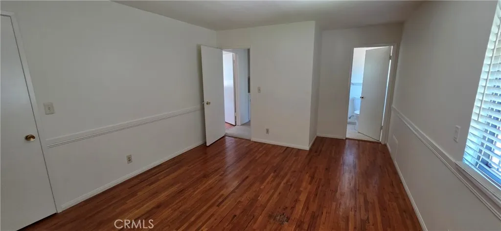Upstairs primary bedroom