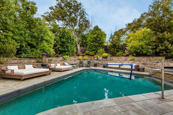 590 Remillard Drive, Hillsborough, California 94010