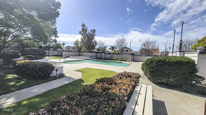 643 Holly Avenue, Oxnard, California 93036 home-pic-20