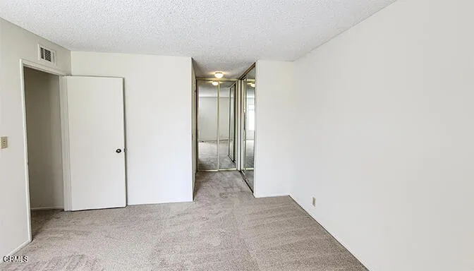 643 Holly Avenue, Oxnard, California 93036 home-pic-14