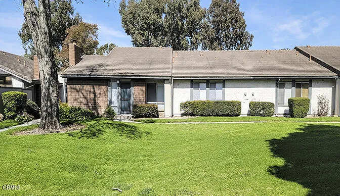 643 Holly Avenue, Oxnard, California 93036 home-pic-1