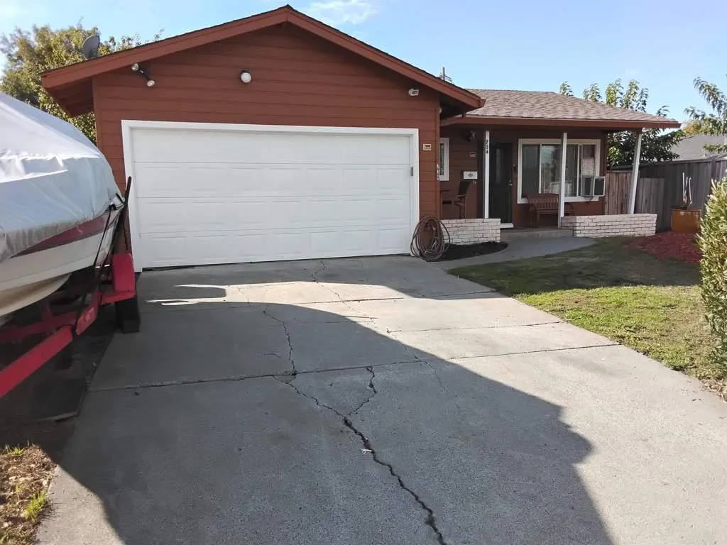 734 734 Overland, San Jose, California 95111 home-pic-1