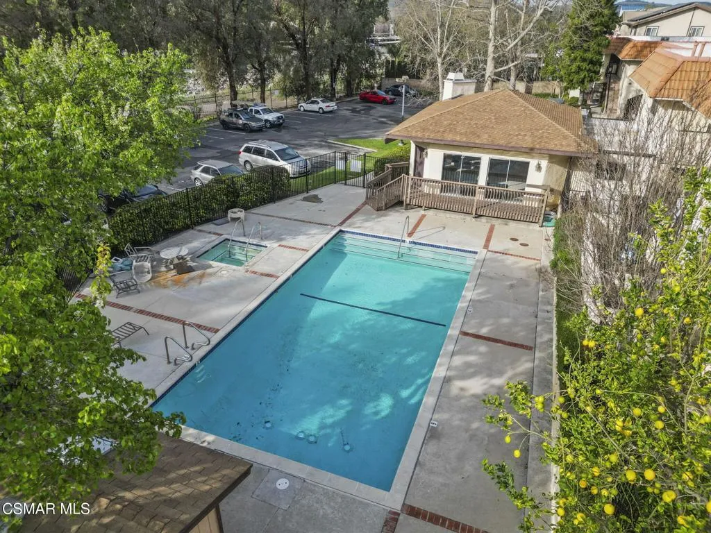 1246 Patricia Avenue 21, Simi Valley, California 93065 home-pic-4