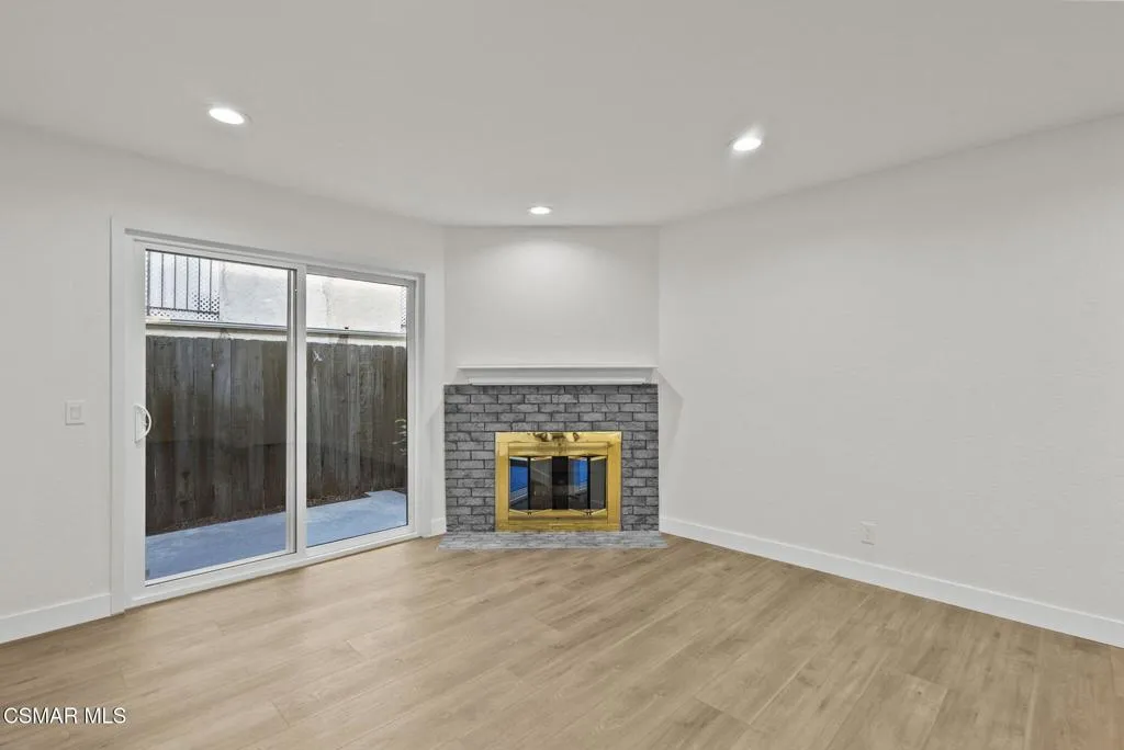 1246 Patricia Avenue 21, Simi Valley, California 93065 home-pic-10