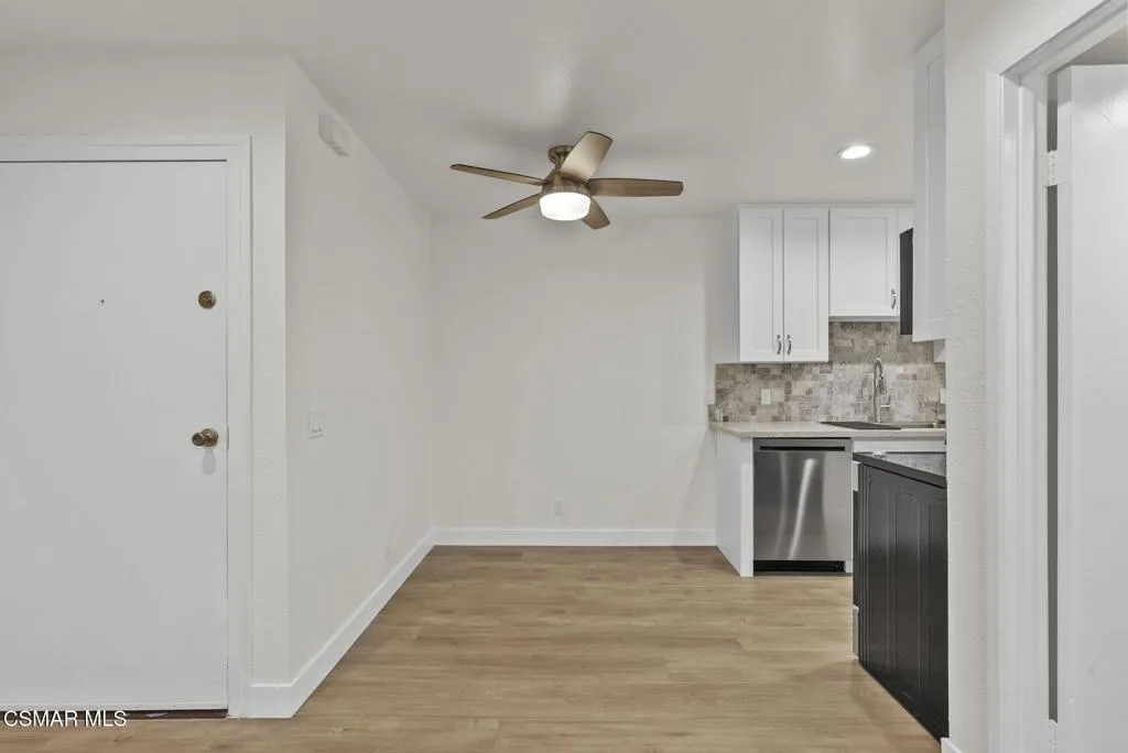 1246 Patricia Avenue 21, Simi Valley, California 93065 home-pic-14
