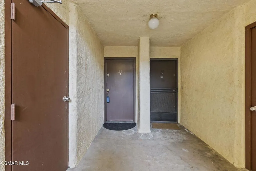 1246 Patricia Avenue 21, Simi Valley, California 93065 home-pic-23