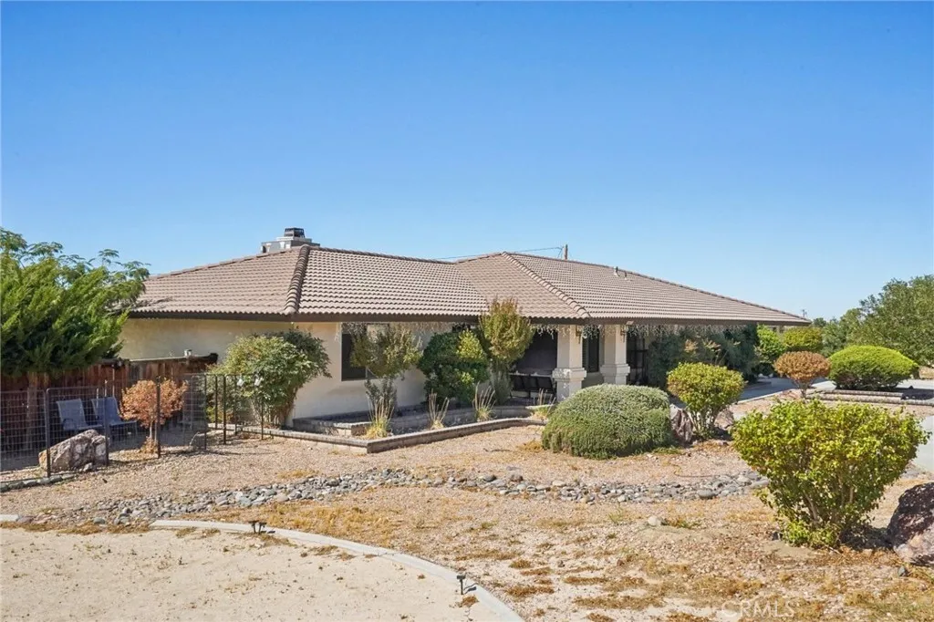 14610 Havasu, Apple Valley, California 92307 home-pic-4