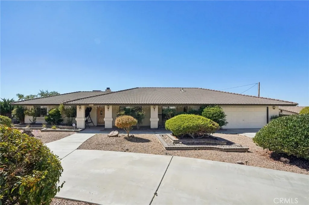 14610 Havasu, Apple Valley, California 92307 home-pic-3