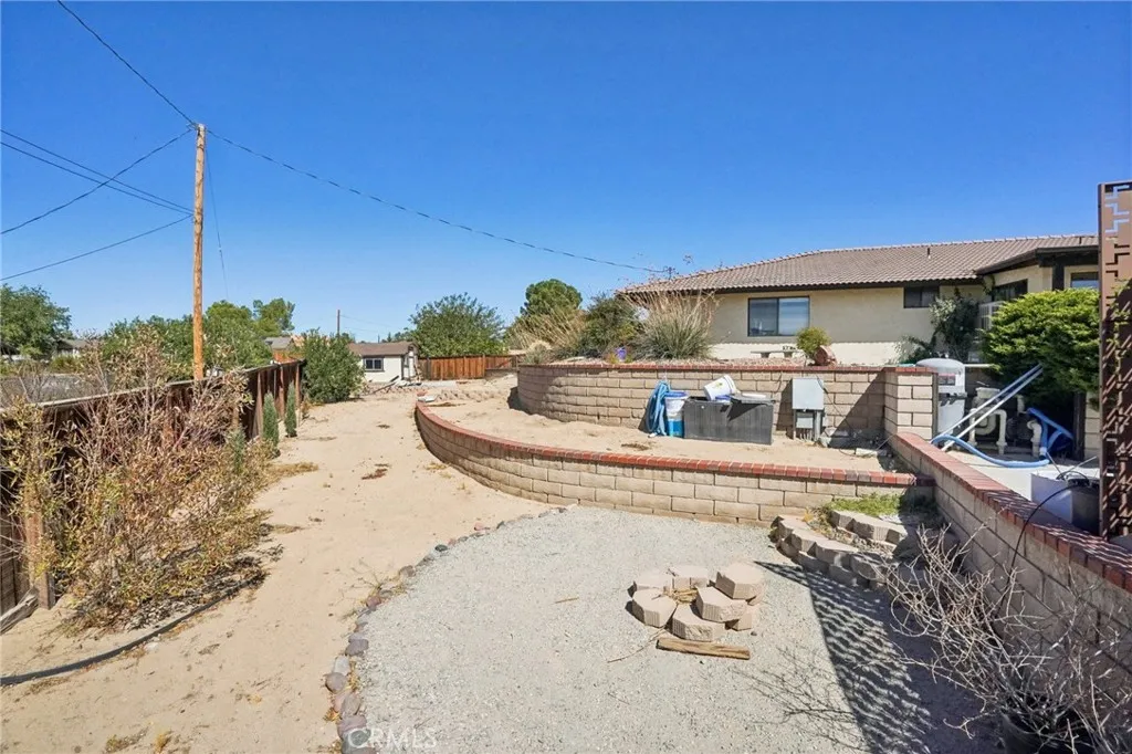 14610 Havasu, Apple Valley, California 92307 home-pic-36