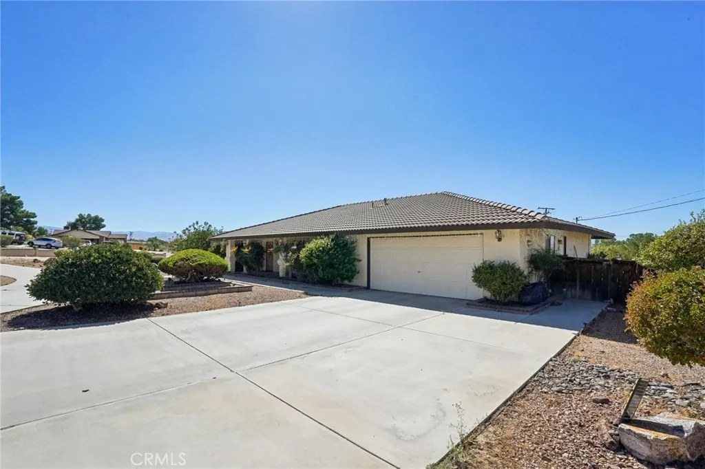 14610 Havasu, Apple Valley, California 92307 home-pic-2