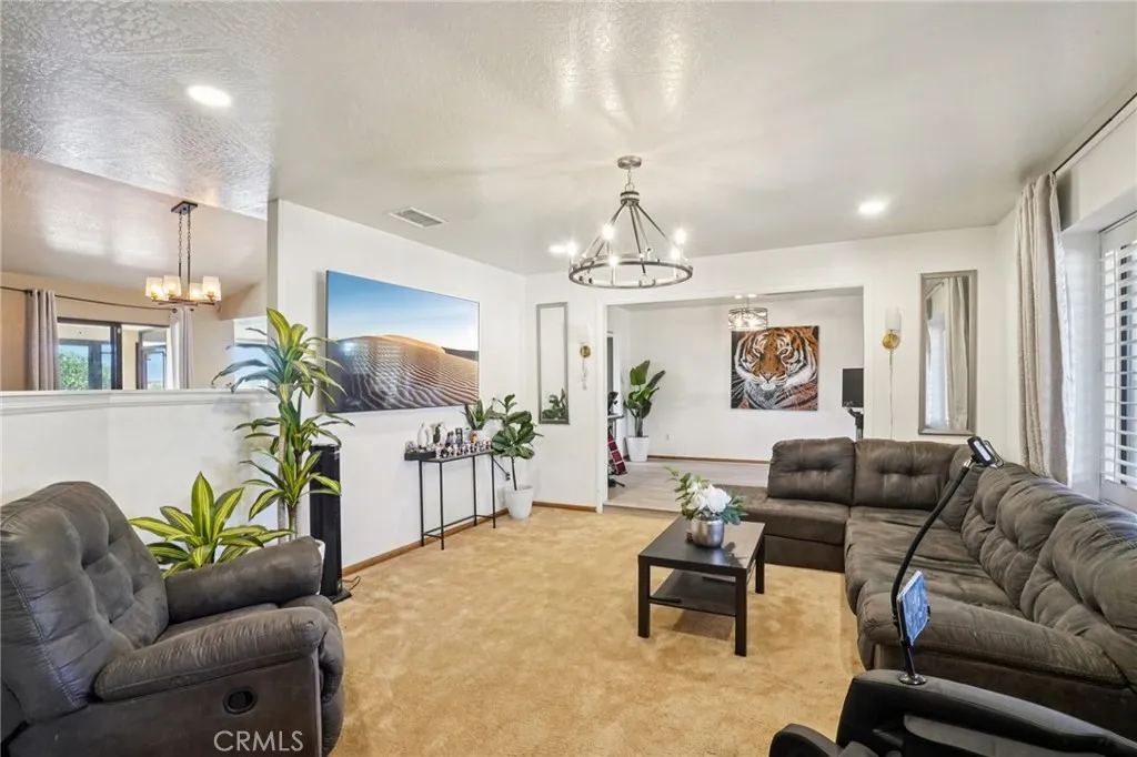 14610 Havasu, Apple Valley, California 92307 home-pic-6