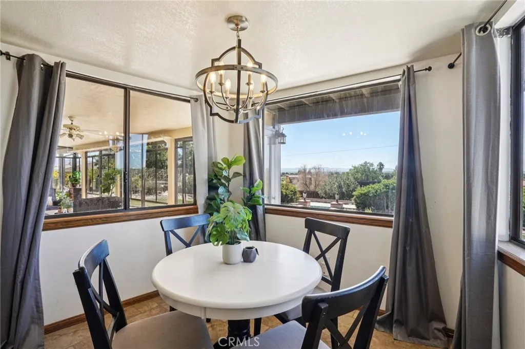 14610 Havasu, Apple Valley, California 92307 home-pic-10