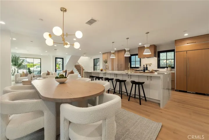 214 Abalone Avenue, Newport Beach, California 92662