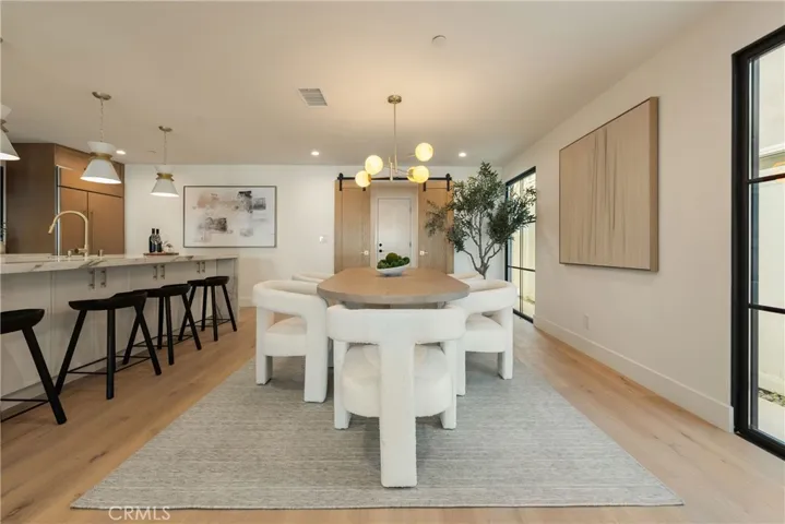 214 Abalone Avenue, Newport Beach, California 92662
