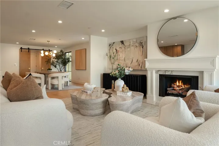 214 Abalone Avenue, Newport Beach, California 92662