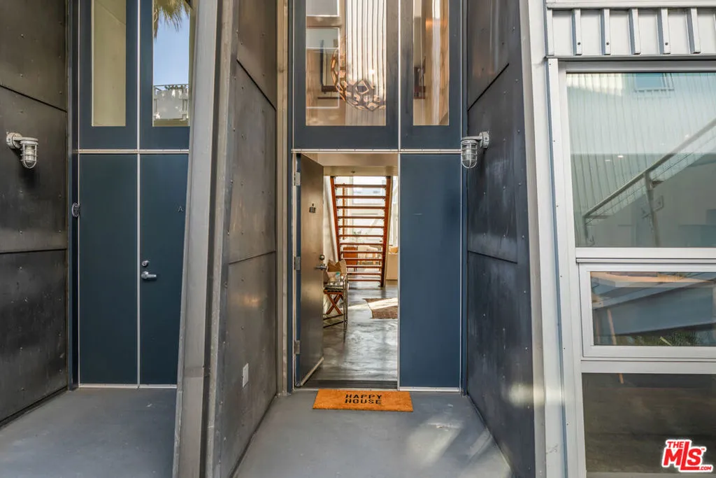 615 Hampton Drive A102, Venice, California 90291 home-pic-7