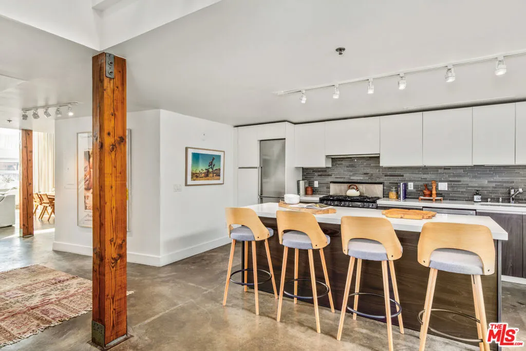 615 Hampton Drive A102, Venice, California 90291 home-pic-13