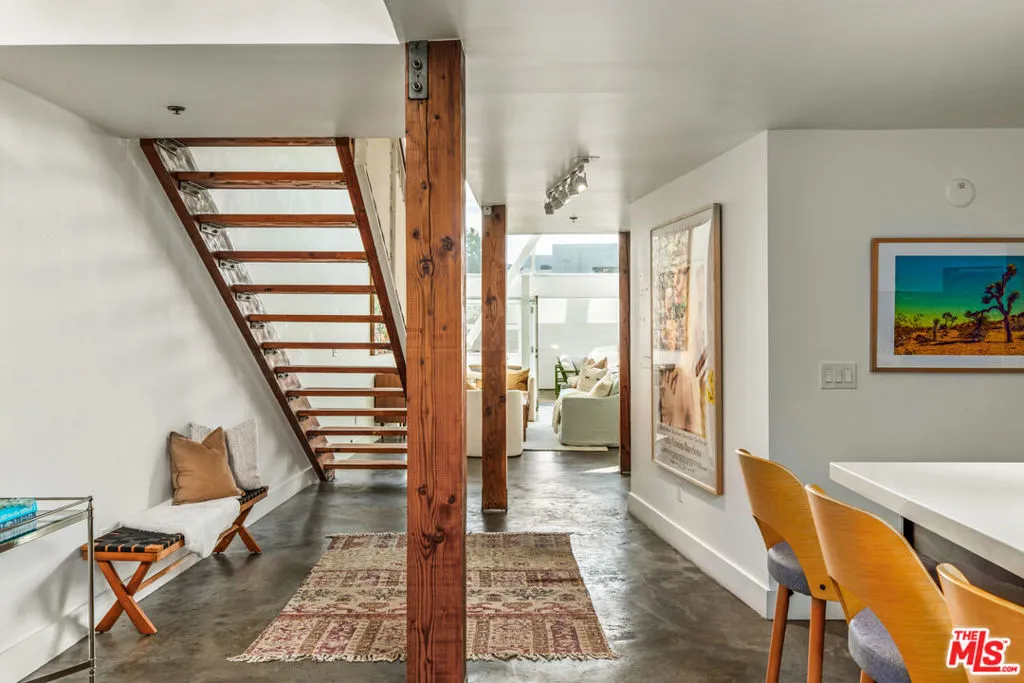 615 Hampton Drive A102, Venice, California 90291 home-pic-8