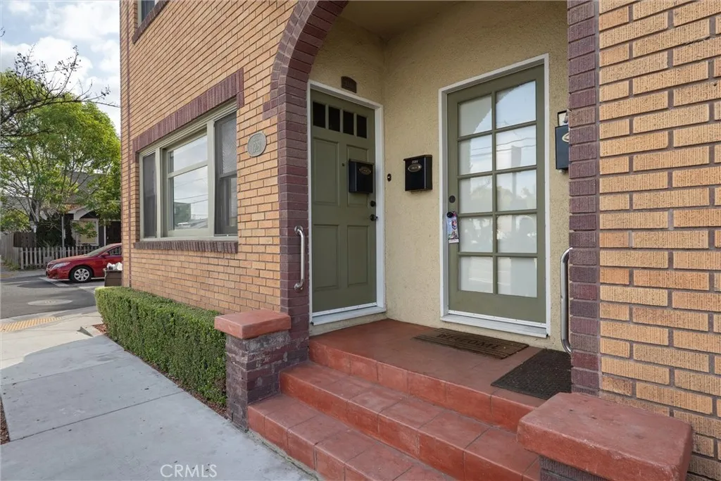 2546 E 10th, Long Beach, California 90804 home-pic-1