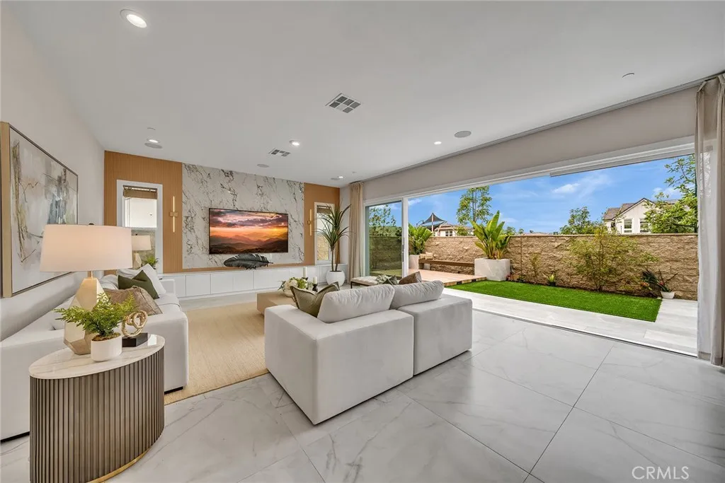 181 Hill, Lake Forest, California 92630 home-pic-21