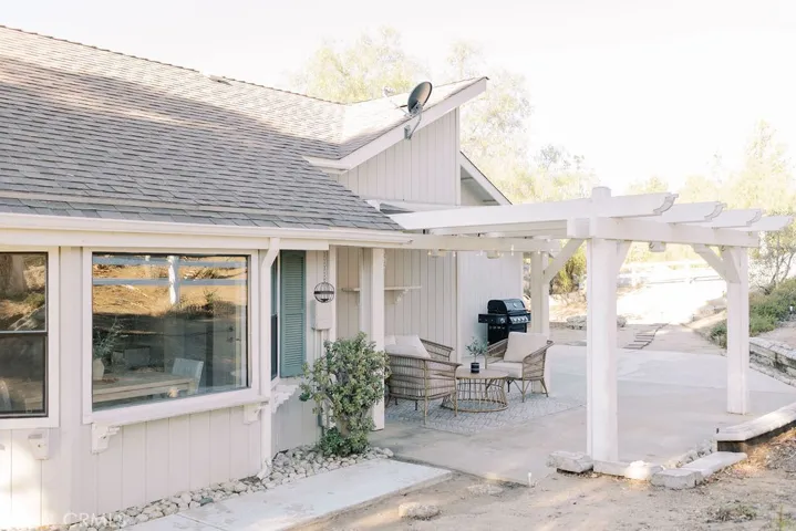 37450 Downey Road, Temecula, California 92592