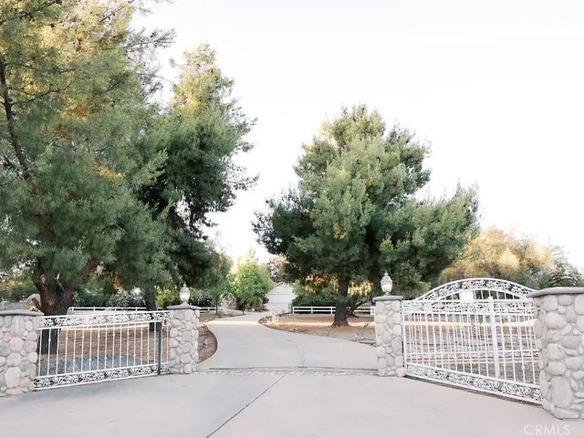 37450 Downey Road, Temecula, California 92592