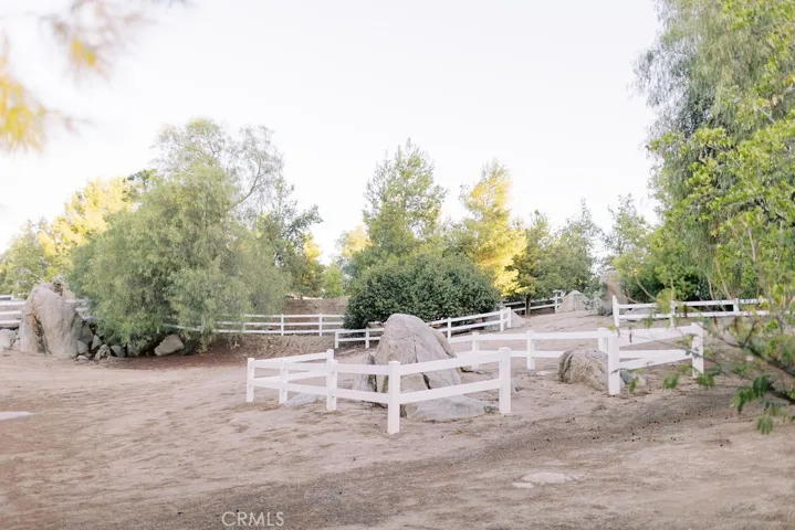37450 Downey Road, Temecula, California 92592