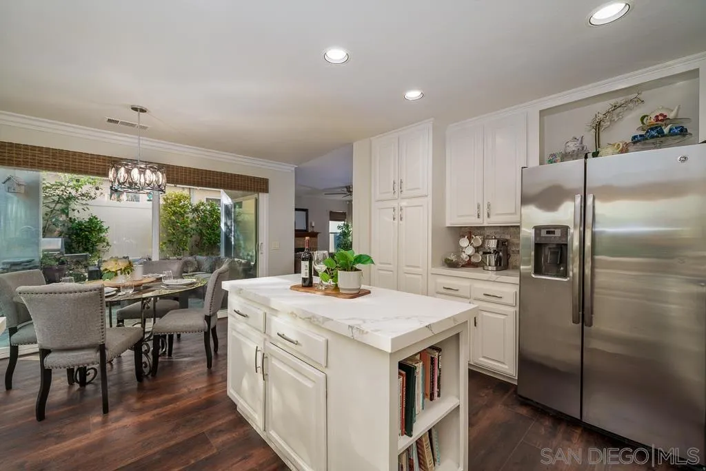 , Vista, California 92081 home-pic-20