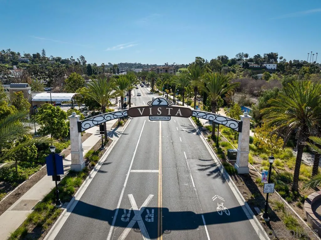 , Vista, California 92081 home-pic-71