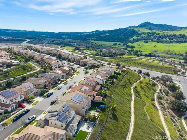 29 Ventada Street, Rancho Mission Viejo, California 92694