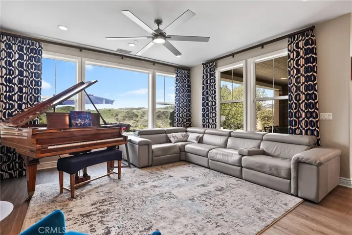 29 Ventada Street, Rancho Mission Viejo, California 92694