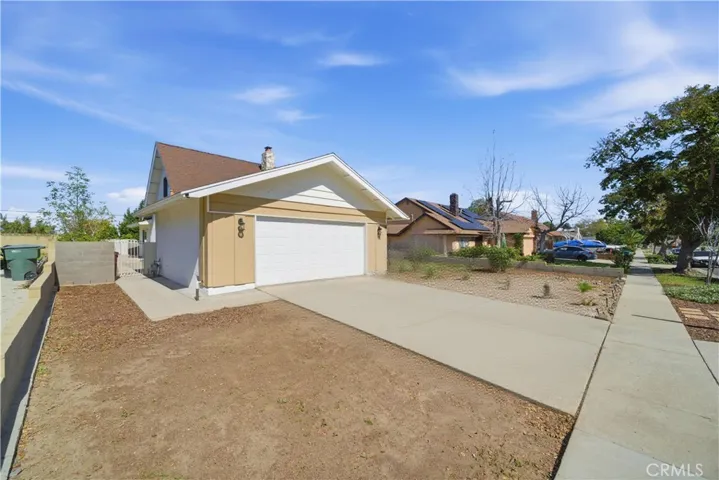 395 E Monterey, Corona, California 92879
