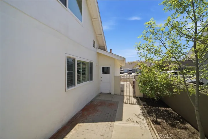 395 E Monterey, Corona, California 92879