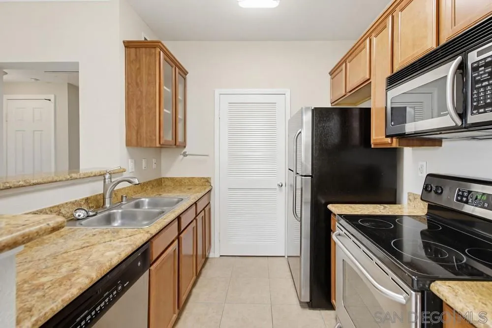 3830 Elijah Ct 435, San Diego, California 92130 home-pic-11