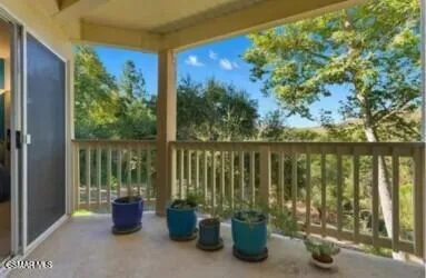 Oak Bend balcony 1