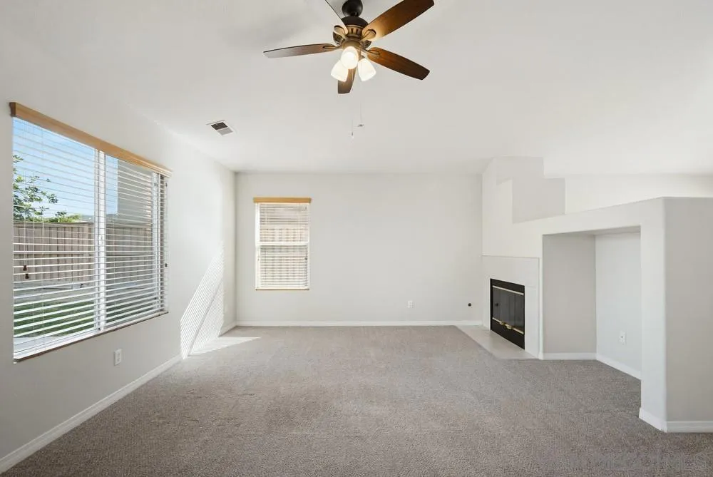 31938 Honeysuckle, Lake Elsinore, California 92532 home-pic-12