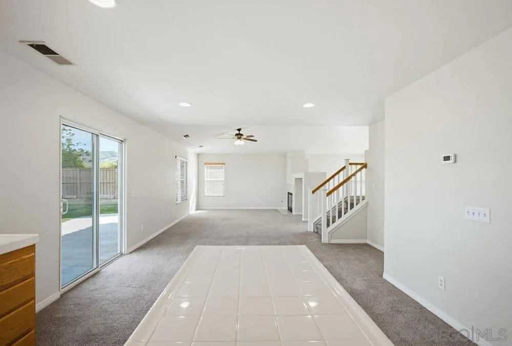 31938 Honeysuckle, Lake Elsinore, California 92532 home-pic-19
