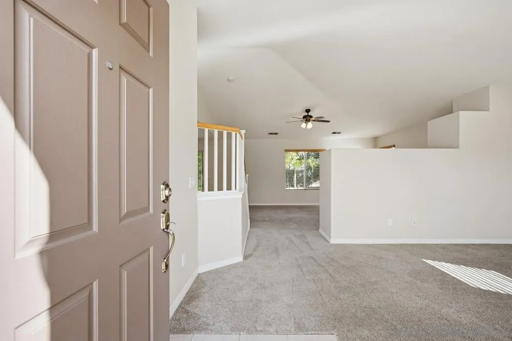 31938 Honeysuckle, Lake Elsinore, California 92532 home-pic-5