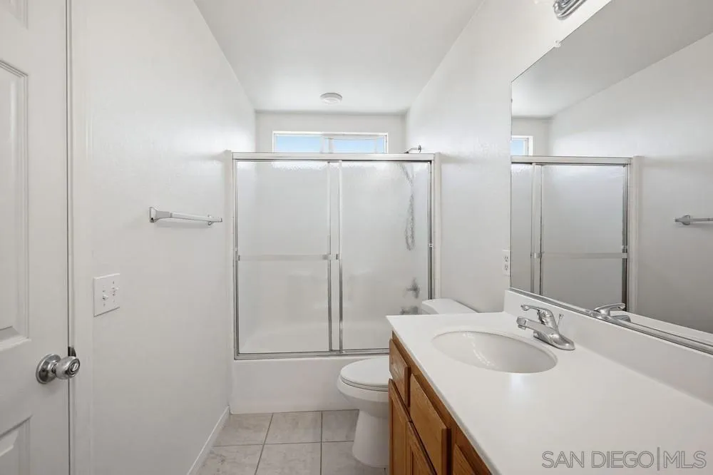 31938 Honeysuckle, Lake Elsinore, California 92532 home-pic-27